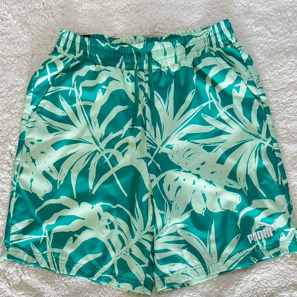 Puma Essential Palm Resort Graphic Woven Shorts Mens Green Casual Athletic - M